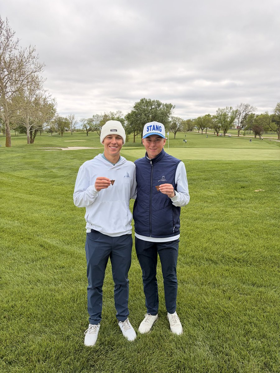 MNBoysGolf's tweet photo. Varsity hit the road today for the Beatrice Invite and brought home a 4th place team finish!

Two medalist 👏🏼👏🏼👏🏼
Max Goodwin @maxgoodwin_1 13th place 🏅
Carter List @list_carter17 15th place🏅
#stangs #mnboysgolf

@MNHSActivities @MillardNorthHS @AaronBearinger https://t.co/z2mxBQOVLC