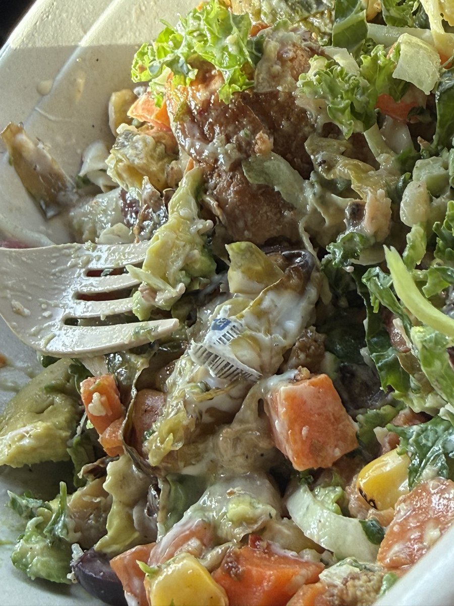 B. 🌗 tweet media