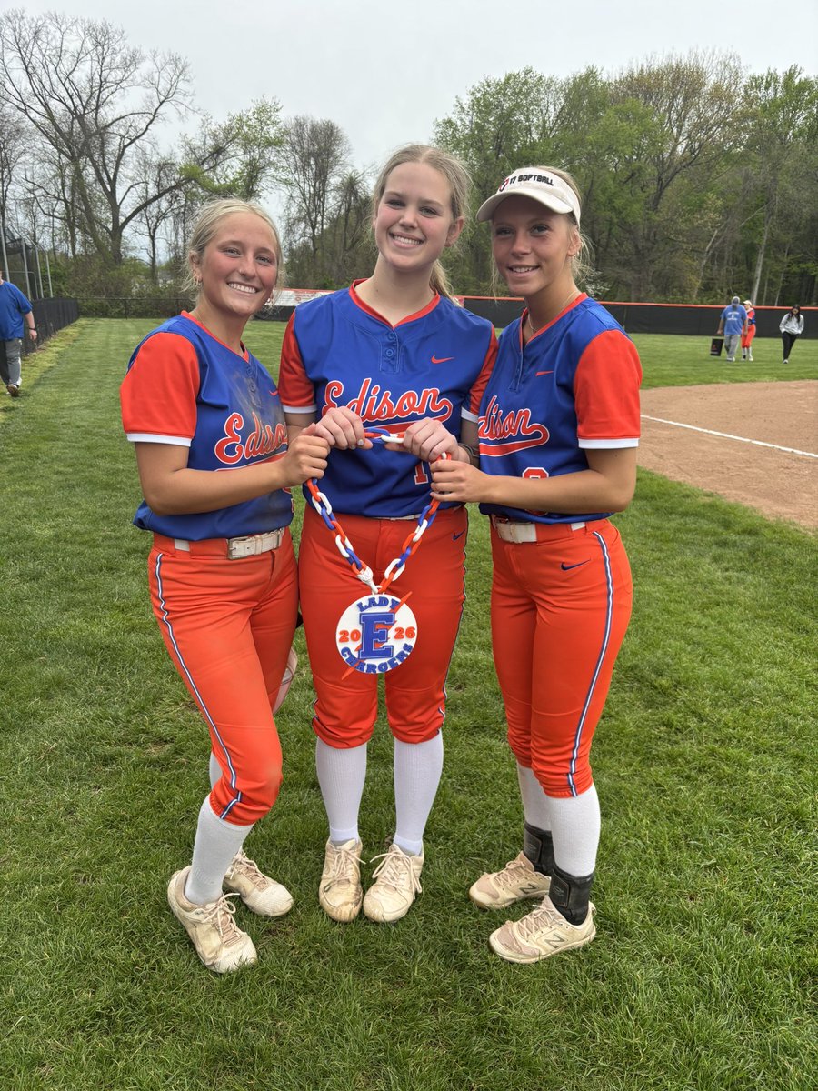 Edison Chargers Softball tweet media