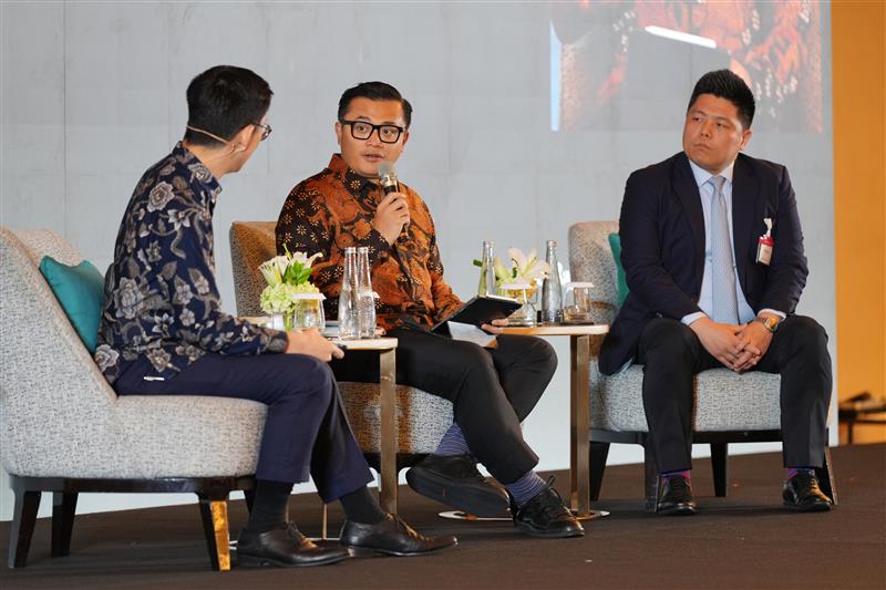 FitchRatings's tweet image. Thank you to everyone who joined Fitch on Indonesia 2026 in Jakarta. We were pleased to welcome 300+ participants for timely discussions on #Indonesia's #credit #outlook. Special thanks to keynote speaker Juda Agung and all our speakers.

Stay connected: ow.ly/rhqZ50YOUS1