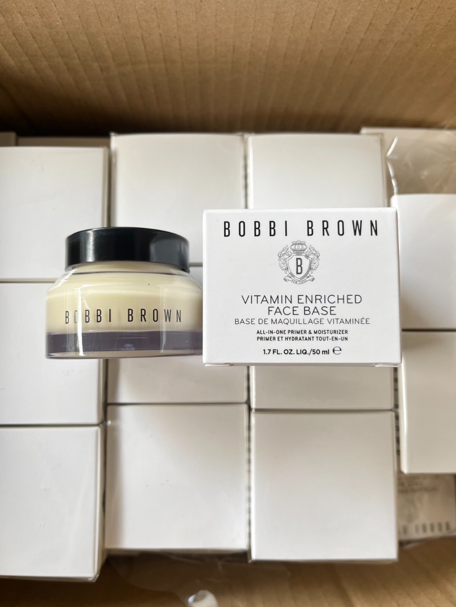 numjshop's tweet image. 🍁พร้อมส่ง 1,450.- bobbibrown vitamin enriched face base all-in-one primer and moisturizer 50ml 〰️ ไพรเมอร์+มอยซ์เจอไรเซอร์ เตรียมพร้อมสำหรับการลงเมคอัพ

#นัมสต็อค #bobbibrown