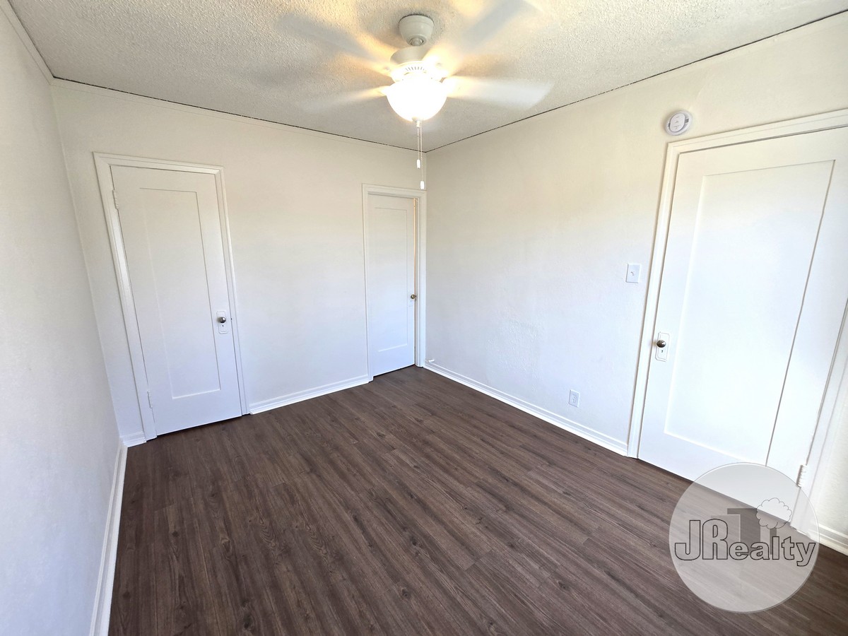 jrealty's tweet image. 121 W Lomita Ave B, Glendale, CA 91204

For showings: jrealty.rentkabob.com/rental?a=121_W…

#JRealty, #PropertyManagement, #Glendale, #apartment, #forrent, #forlease

Listed by Dylan Gallagher DRE# 02036528