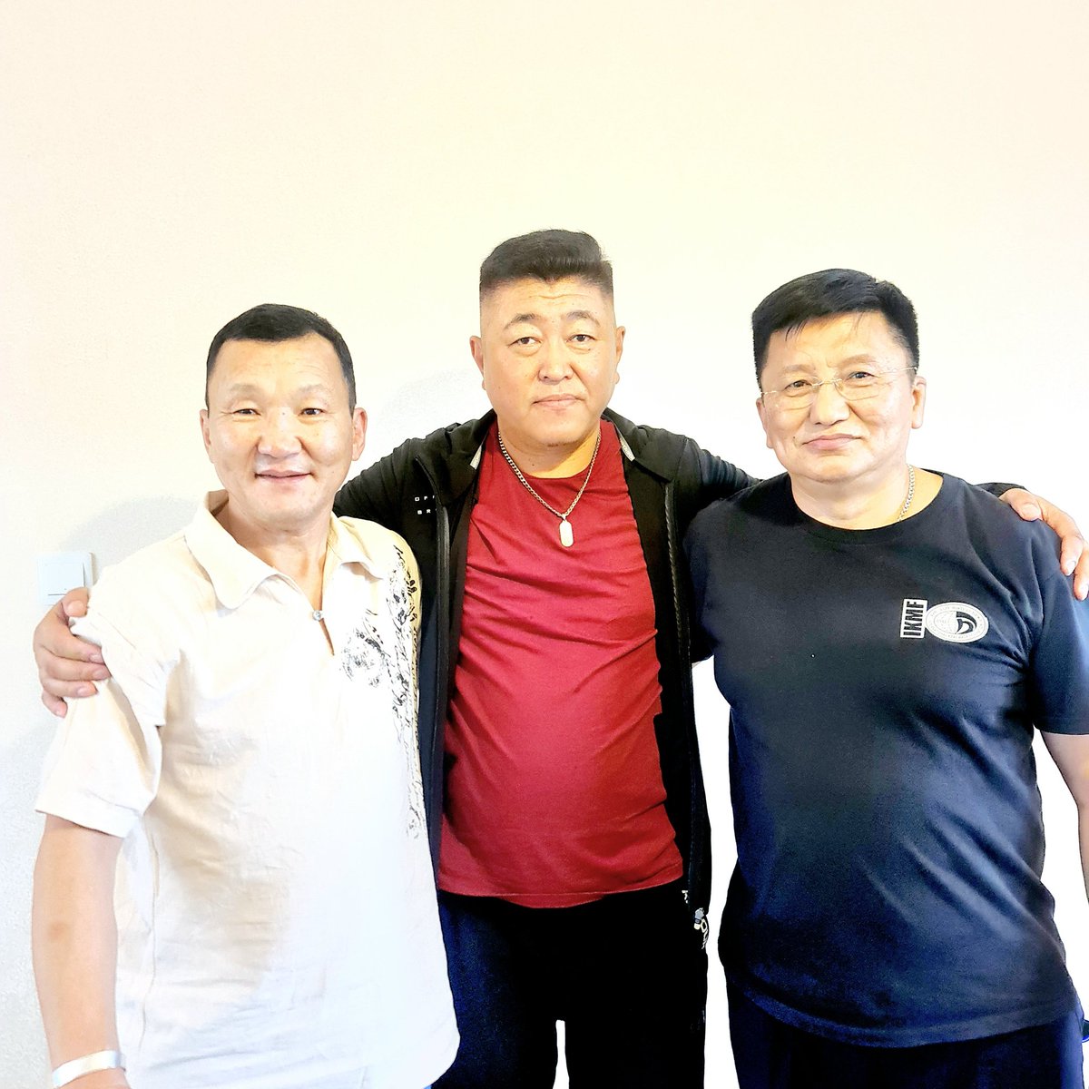 Badral Badral tweet media