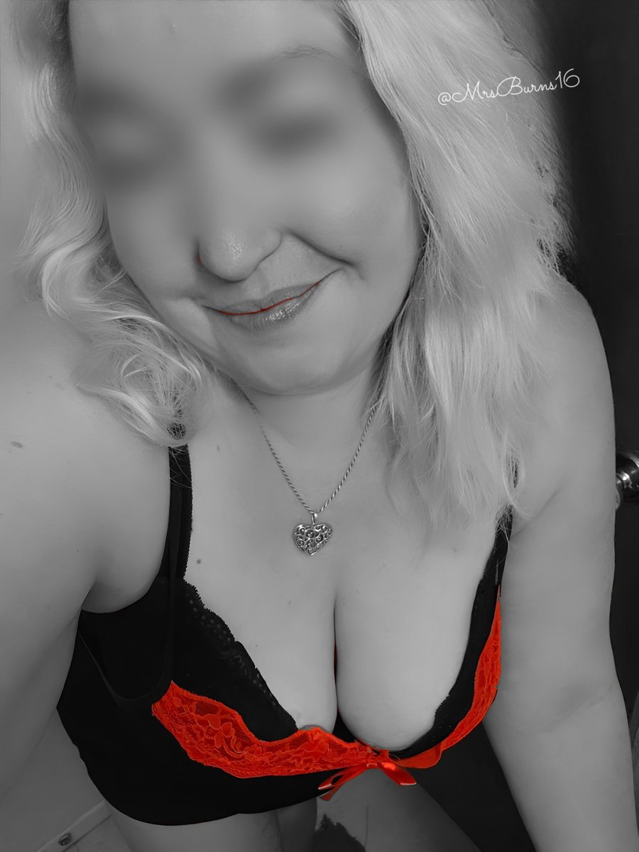 MrsBurns16's tweet photo. Tried to stay monochrome…
but I like leaving a little hint to stare at 💋
#30DaysOfLingerie #MonochromeMonday #Milf https://t.co/SI8BAg2wiu