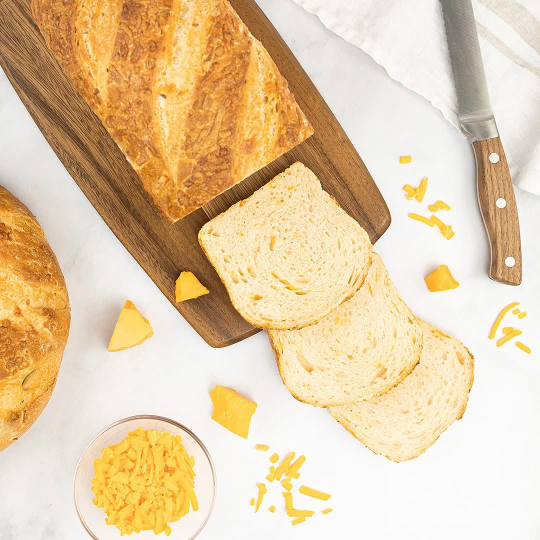 Cheddar Sourdough 🧀
Golden crust, soft airy crumb, and pockets of rich sharp cheddar melted into every bite. This is where bold flavor meets craftsmanship, made from scratch and baked fresh daily. Perfect on its own, toasted, or turned into the ultimate grilled cheese.
#SRQ #fl