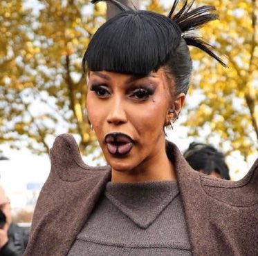 Roman🎀 tweet media