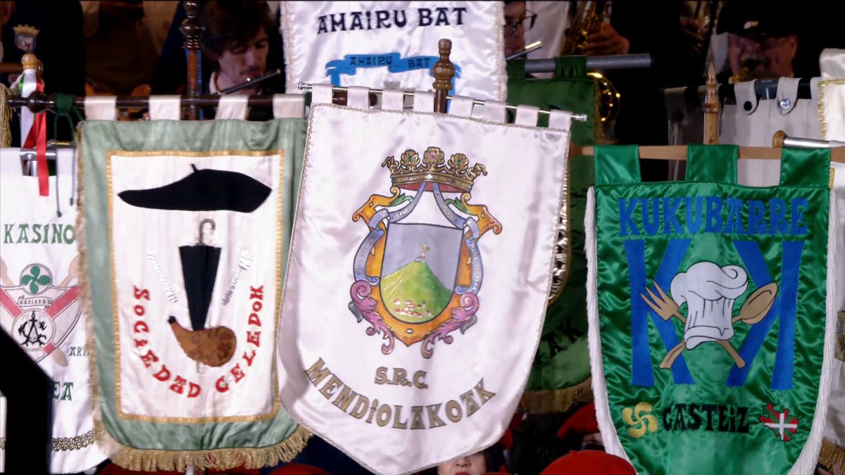 Araba's tweet photo. 🥁 #Danborrada-ren argazki guztiak
Todas las fotos de la #Tamborrada
📷 https://t.co/XvfYfg2aPt
#ArabakoJaiak #FiestasdeÁlava https://t.co/d2sE4hYhZt