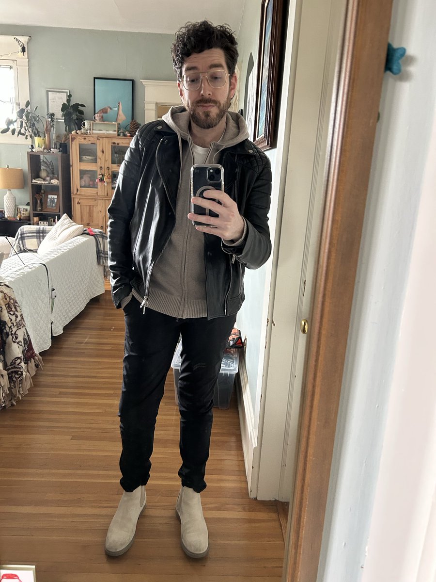 itsjeezybeezy's tweet photo. Oooh, these pants are snug 🫃🏻 https://t.co/kyPYXl89qE