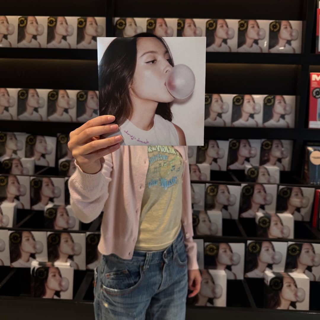 Olivia Rodrigo HQ tweet media