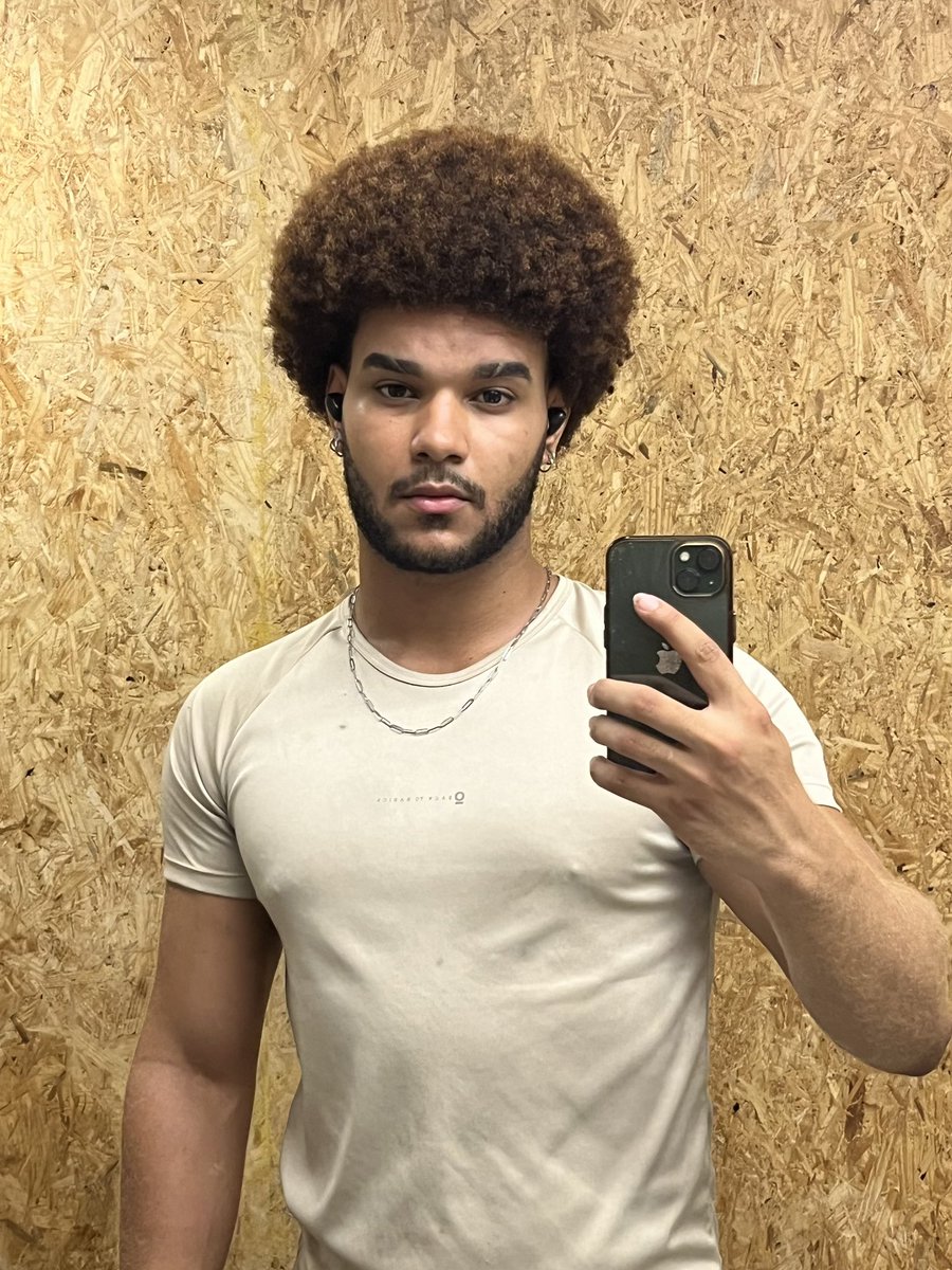 AFRODHITO tweet media