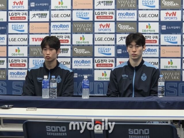 핑〰 tweet media