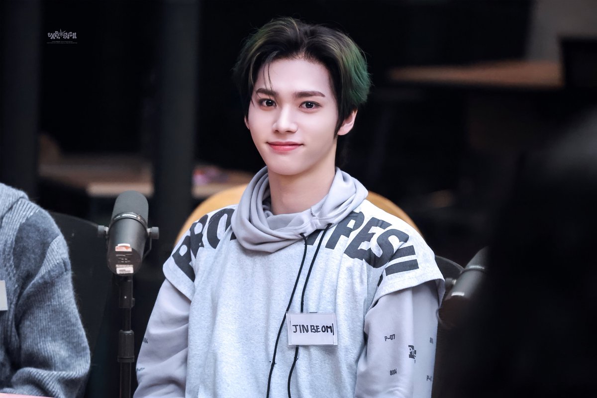 TNT_416's tweet photo. 250428

#휘브 #진범 #WHIB #JINBEOM https://t.co/5fafjzSrce