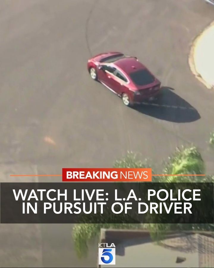 KTLA's tweet image. #BREAKING: Authorities in pursuit of driver in Los Angeles. Sky5 is overhead. WATCH LIVE: ktla.com/news/local-new…