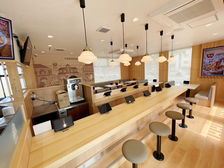 OsdOkinawa's tweet photo. オーエスディーが出店のお手伝いをしましたこちらの店舗は 近隣で琉球大学医学部・附属病院の開学・開院し これからますます活気が期待されるエリアです
お近くにお越しの際は、ぜひご利用ください。

#すき家宜野湾普天間店 #オーエスディー #沖縄店舗開発 #沖縄土地活用 https://t.co/9WhqbuA8O8