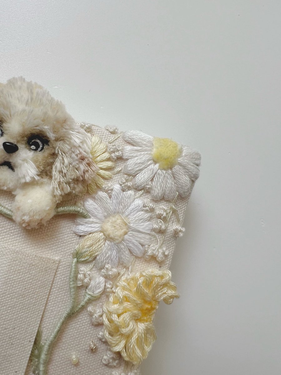 mizyoka_99's tweet image. A cute naming board with a little dog peeking…🐶♡♡
 #babyname
 #handembroidery