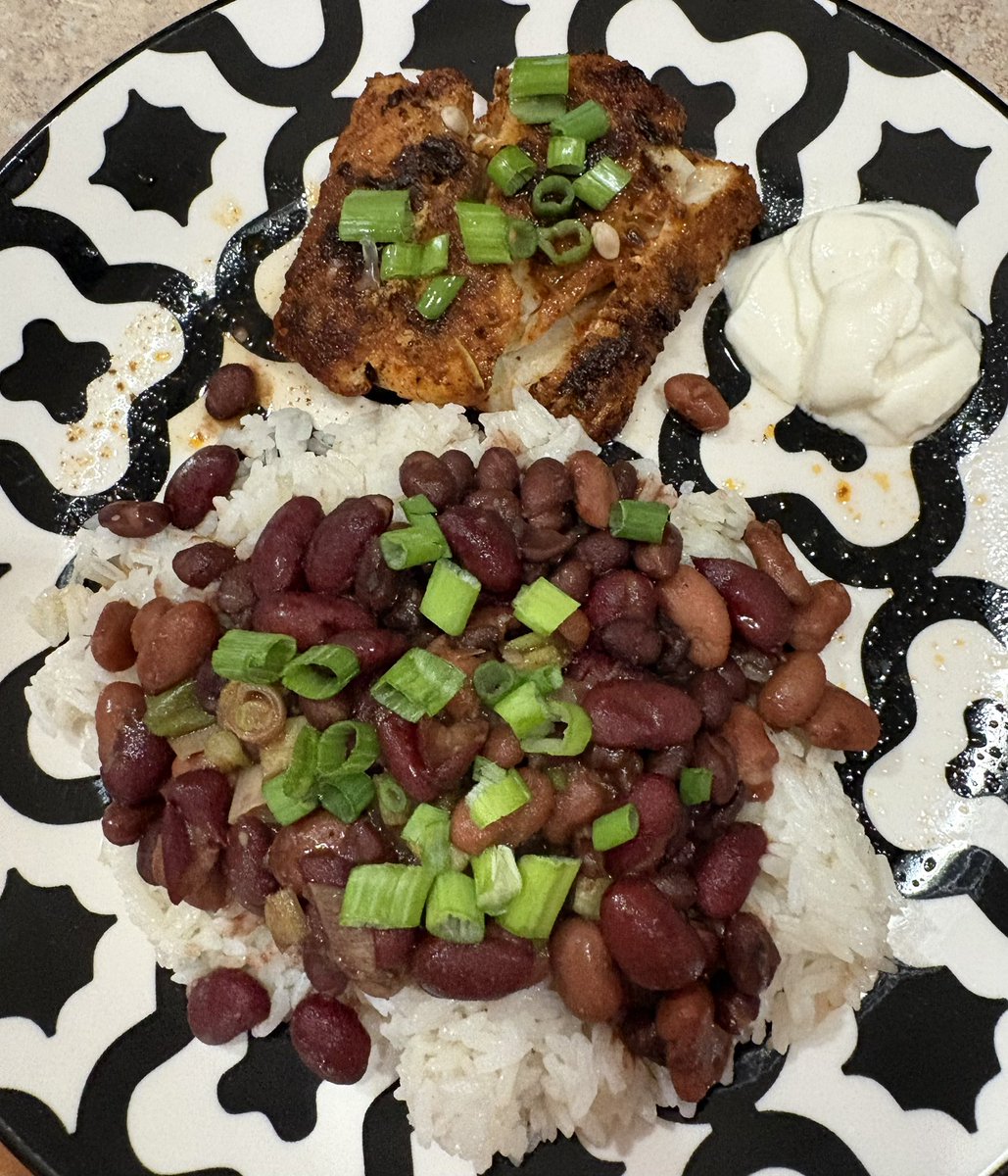 lissete_junco's tweet image. Paprika cod with rice and beans 🤤 #paprikacod #riceandbeans #rice #beans #cod