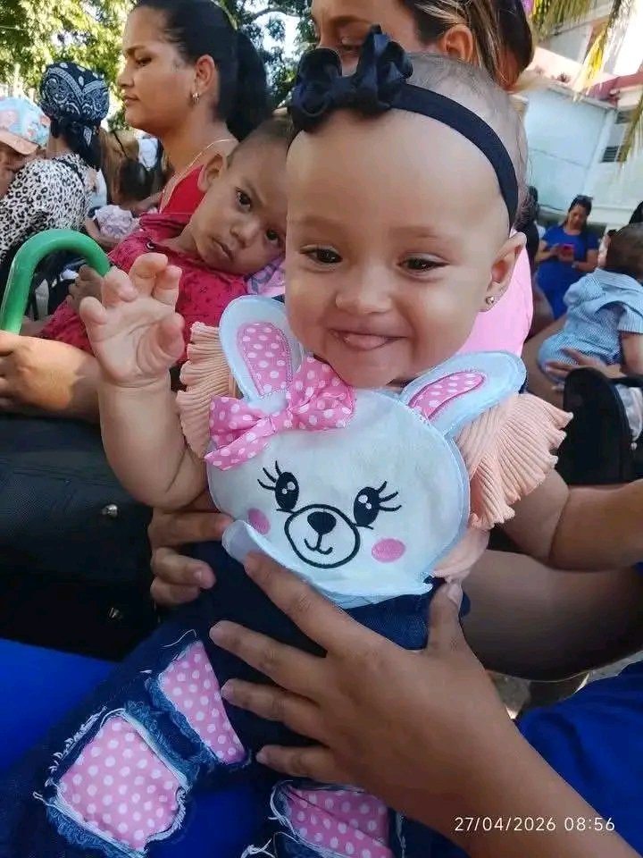 BarceloOrt92635's tweet image. Comienza en #ProvinciaGranma  la 65 Campaña Nacional de Vacunación Antipoliomielítica Oral Bivalente, #Yara fue la sede de este acto,que no es solo un inicio es la reafirmación que #Cuba defiende la vida con RESPONSABILIDAD y AMOR. #ProvinciaGranma #CubaPorLaVida