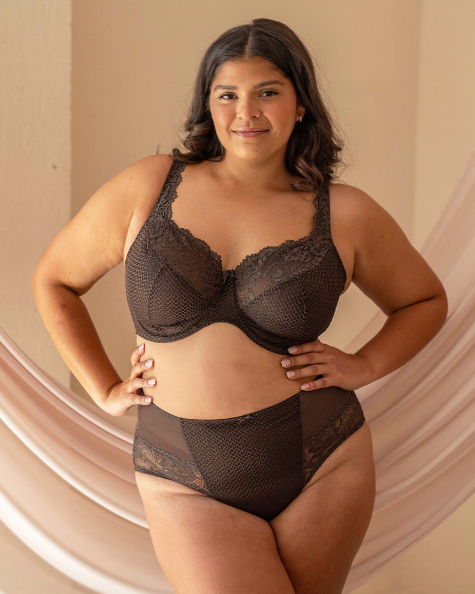 FitFullyYours's tweet image. A stunning lace pattern with Serena in Chocolate🍫

#fitfullyyourslingerie #fitfullyyours #lace #lacelingerie #lingerie