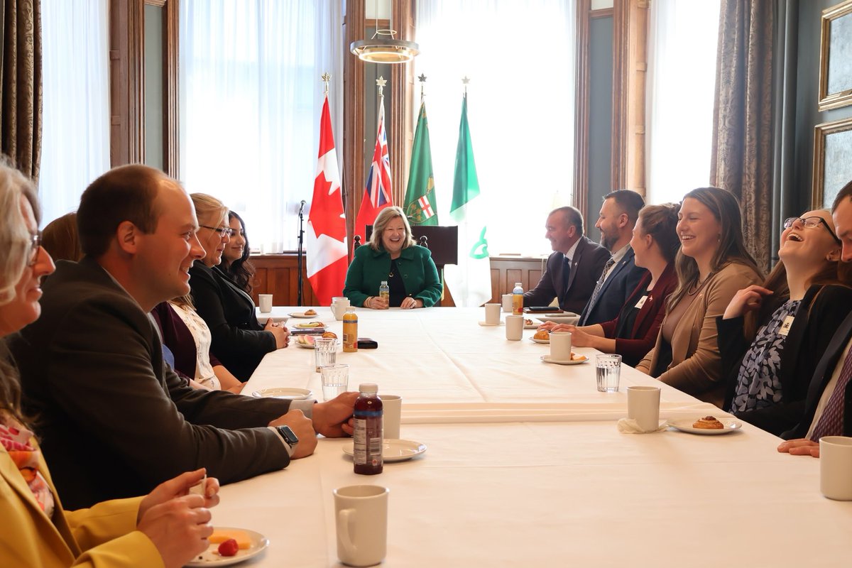 LisaThompsonPC's tweet image. I was pleased to meet with participants of #BUILD - a leadership development program coordinated by @ROInstitute on behalf of @OntarioBeef with participants representing rural communities from throughout the province! Thank you to @SpeakerSkelly for letting us meet in the