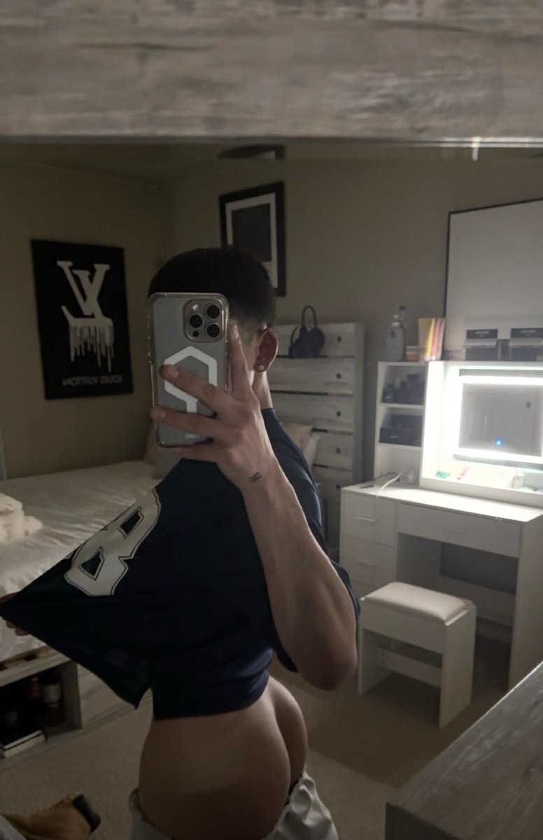 yourfavvvtr's tweet photo. @2Unknown512 this yaya wanna collab👀 https://t.co/1r5fYhbcRq