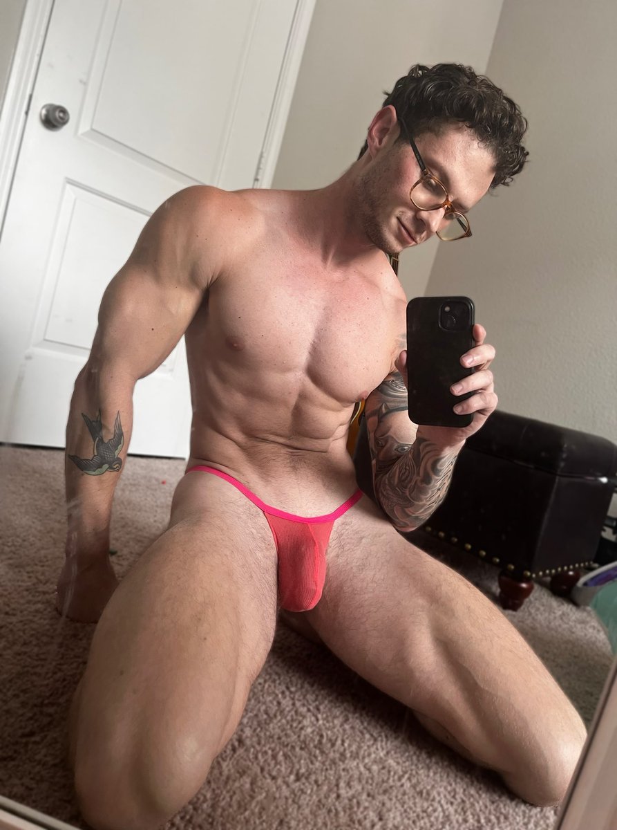 AguayoUnderwear tweet media