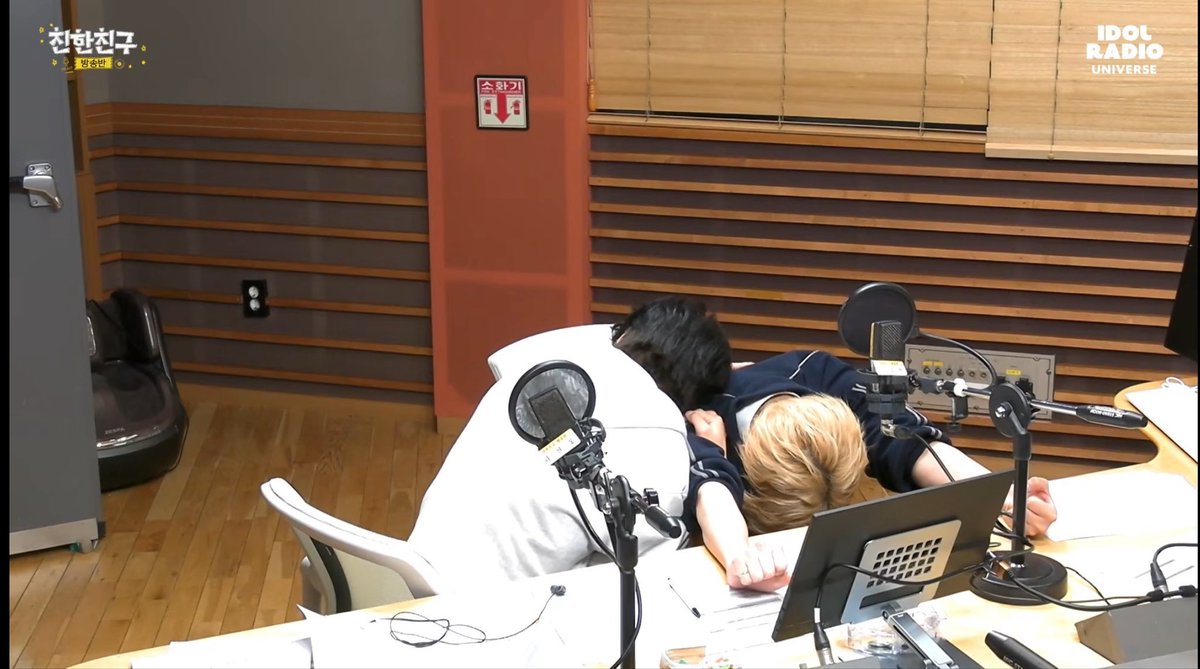 meme⚡️ tweet media