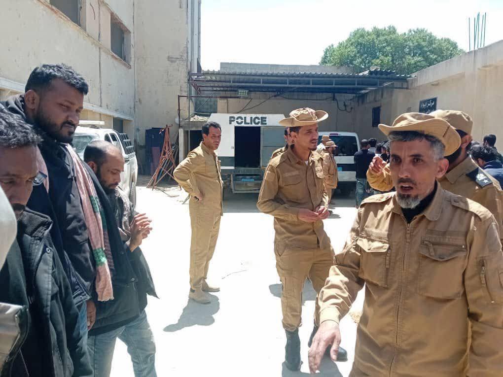 rgowans's tweet image. #Libya 25.04.26 - DCIM during security operations south of Al-Haniya apprehended 68 undocumented #migrants of Bangladeshi &amp;amp; Sudanese nationalities and arrested 2 human smugglers. All transferred to IDC in Al-Bayda for legal action. #migrantcrisis #DontTakeToTheSea #seenotrettung