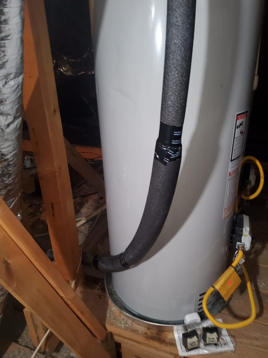 Aubrey_Plumbing's tweet image. Leak repair in Plano, TX 🔧💧 Found issue at water heater supply line, replaced and reinforced piping. No leaks after testing. #AubreyPlumbing #DFWPlumber #PlanoTX