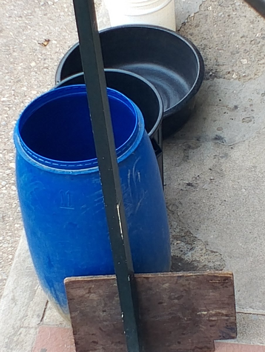 jlquinde's tweet photo. 6 DIAS SIN AGUA Basta d atropellos en Cerecita Los tanqueros d @Interagua n están dejando agua en el centro d la población Exigimos una solución urgente y el envío d más unidades para abastecer a todos nuestros recintos  @ilfn_florsheim @alcaldiagye @MinGobiernoEc @EcuadorMAE https://t.co/zlXIgBGTfZ