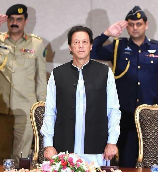 Rehan80786's tweet photo. کب نکلوں گے؟
ڈٹ جاؤ 
یا ہٹ جاؤ 
#اڈیالہ_کی_چابی_صرف_مزاحمت
@TeamiPians 
@kanwal_shahjee https://t.co/pbG3qJtjWn