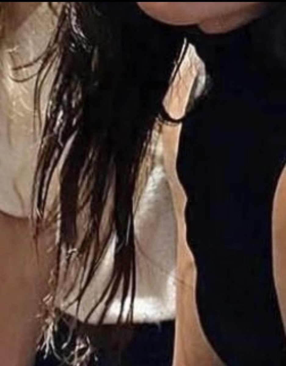 milkbone71's tweet image. She was never IN FASHION…in any sense of the word.  Gtfoh with this nonsense.   #blacklisted #welldeserved #moretocome