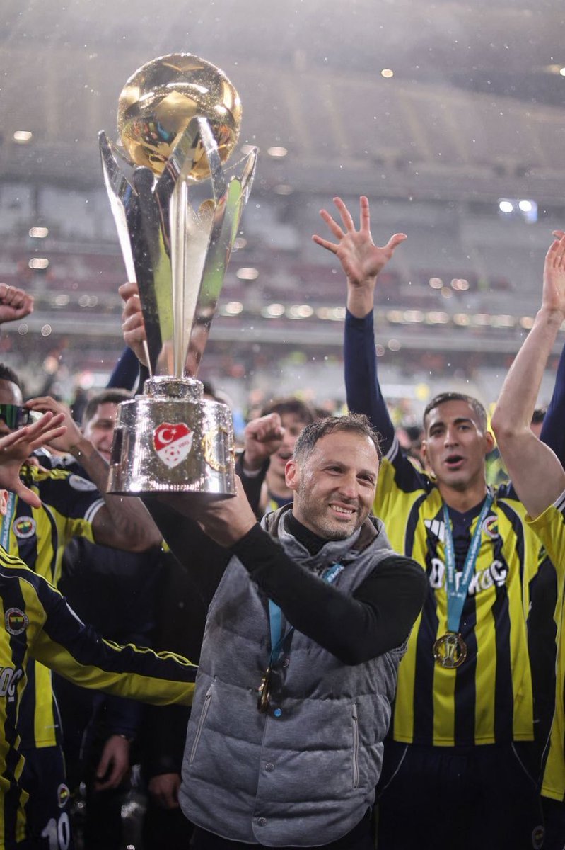 Pickleofficial's tweet photo. Seni seviyoruz hocam, https://t.co/CpIFDgvnxk