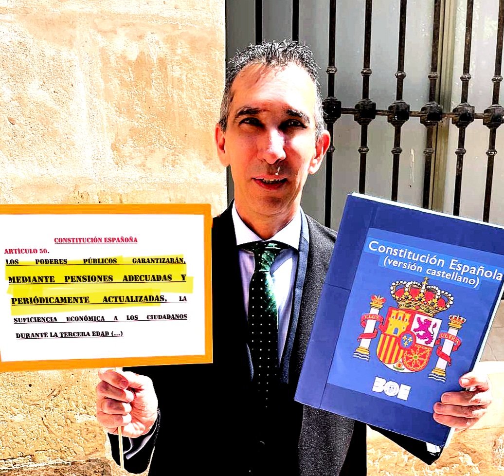 HelenaFelina's tweet photo. @JuanjoAizcorbe 
@alfonsocendon 
@Josepmcervera 
@anacobocar 
@MarijeFullaondo 
@Macarenaloran 
@m_barbero 
@AlbMayoral 
@CarinaMejias
@MoroMjesus 
@mapaniagua
@Idosagasti 
@EnriqueSantiago 
@CristinaValido 
@PilarVallugera 
¿ Y la Constitución? ¿Qué?
#PasarelaYaPero1x1Todos https://t.co/qNzc34H5vw