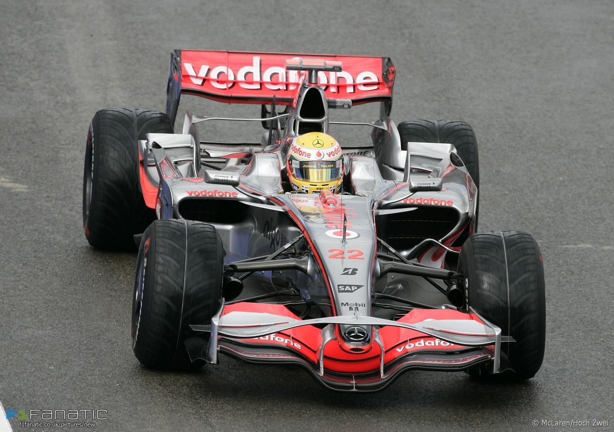 ari 🌸 tweet media