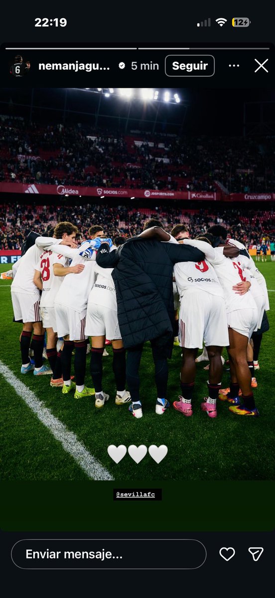 SprintDeRakitic's tweet photo. Estoy seguro que el 99% de la plantilla nos leen por aquí.

Al menos ya saben que estamos con ellos, cuando termine la temporada rendiremos cuentas, pero eso al final.

A por la Real Sociedad. https://t.co/nmpUkoslXH