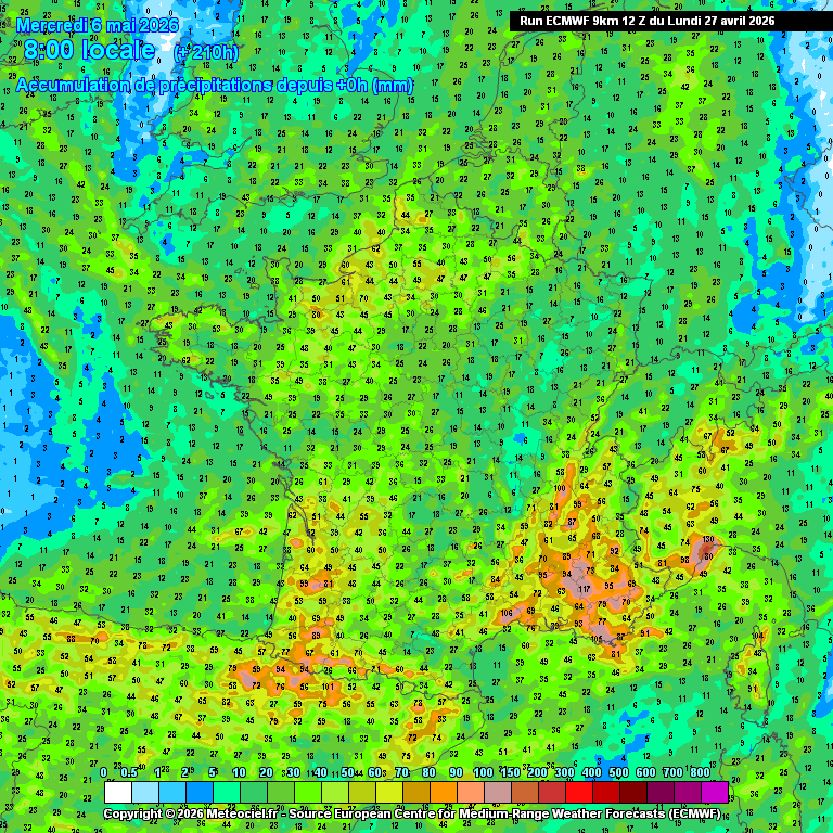 SergeZaka's tweet photo. La pluie arrive avec le changement de mois 🥳. Ouai, des orages, des nuages pour les ponts de mai. Et alors ? Les semis vont pouvoir reprendre, la prairie reprendre des couleurs dans le nord-ouest et les maraîchers arrêter l'arrosage (et garder les réserves pour l'été) !

Bon, ça sera des orages :
➡️les cumuls seront hétérogènes.
➡️il y aura beaucoup de ruissellement (i.e. de l'eau qui entrent pas dans le sol du fait d'une trop forte quantité en peu de temps).
➡️ça ne sera pas suffisant pour rétablir un bon indice hydrique des sols (i.e. contenance en eau).

Mais on prend ! 😃