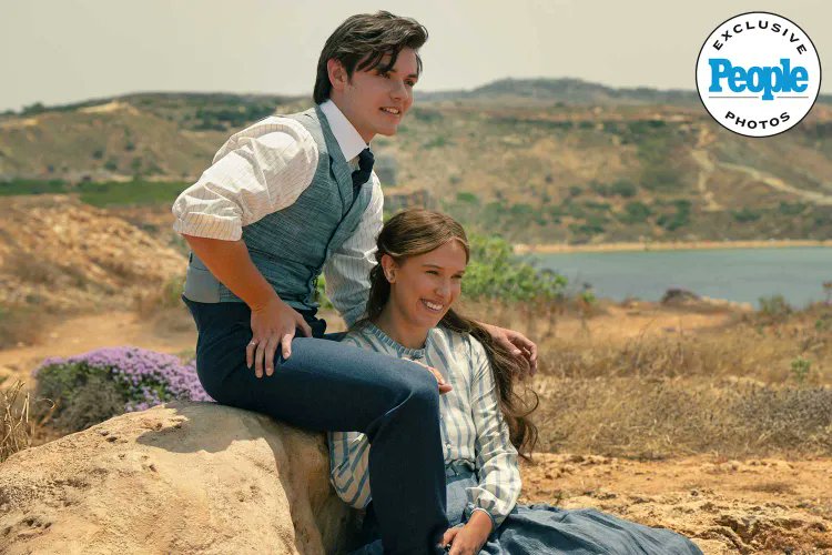 images_tv's tweet image. New Images for Netflix's 'Enola Holmes 3' 

via: @people 

#EnolaHolmes3 #Netflix #PeopleMagazine