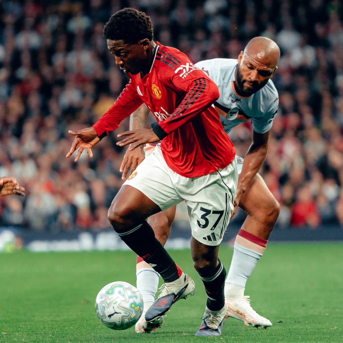 Premier League tweet media