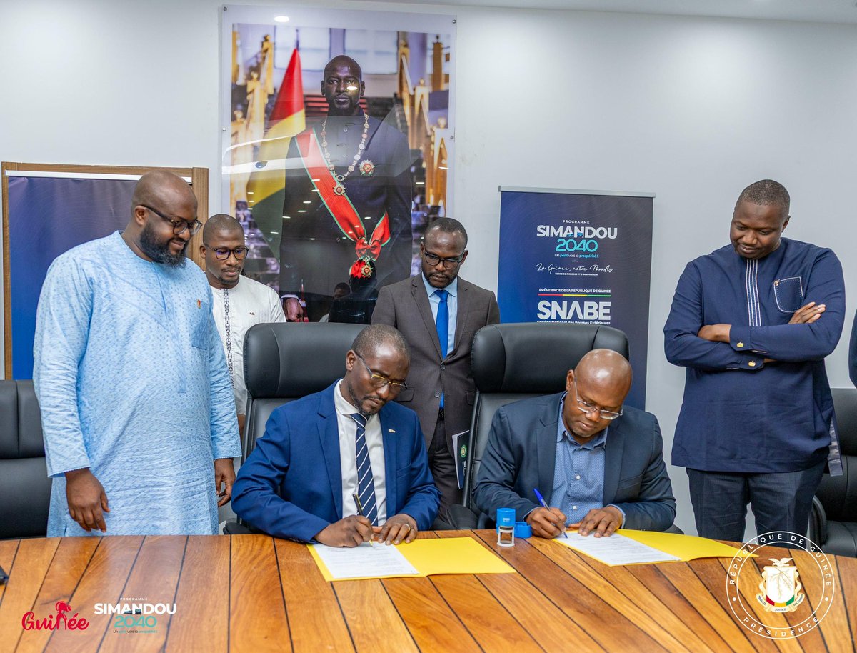 daye_med's tweet image. 🇬🇳#simandou2040 #Program:&amp;lt;&amp;lt;Notre engagement avec conviction ferme a travers l'initiative SIMANDOU ACADEMY est de faire du savoir de l'excellence éducative une priorité nationale. Et au coeur de cette prospérité nationale de simandou ACADEMY &amp;gt;&amp;gt; .
Par son excellence @djisanfina