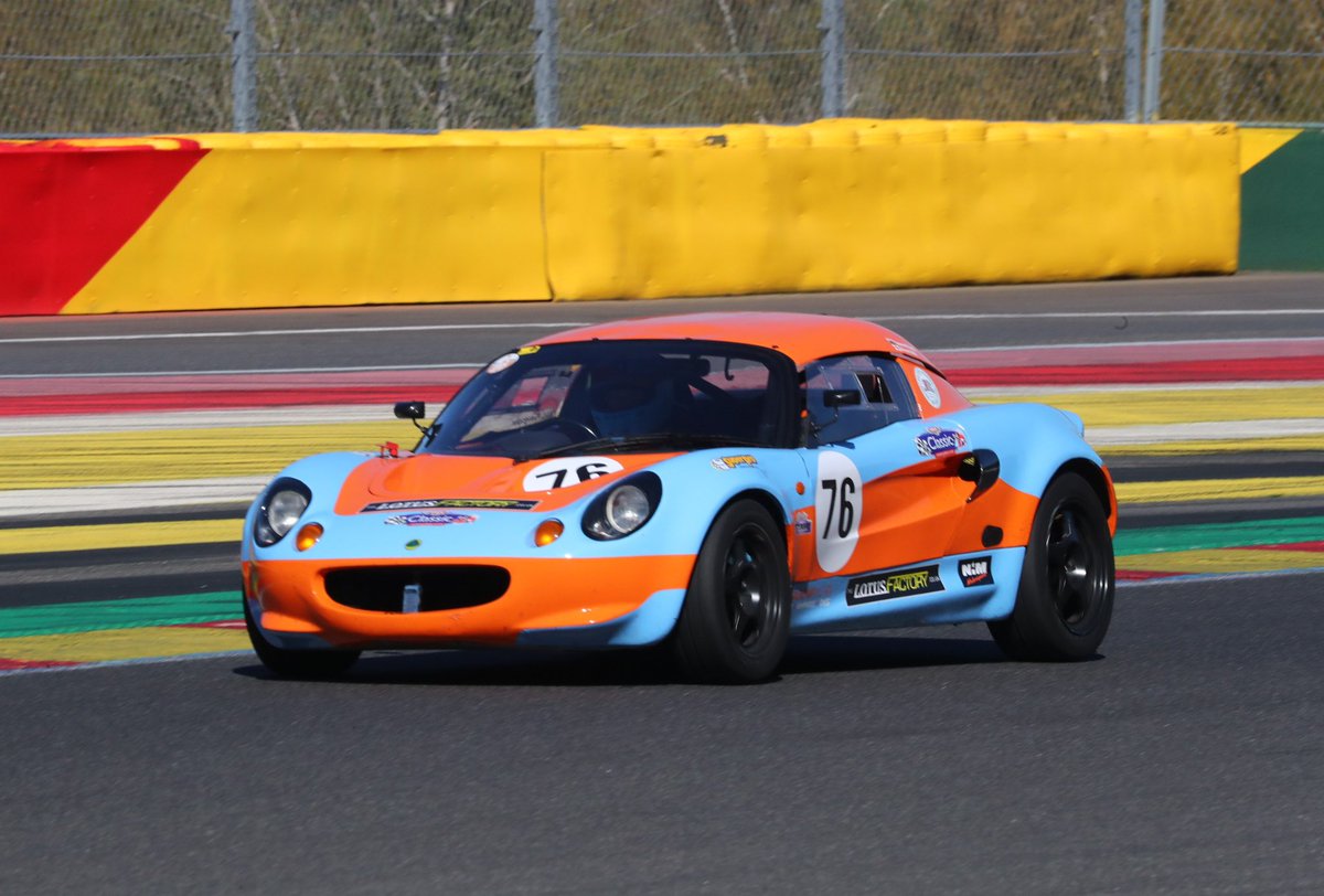 susiebear78's tweet image. My little Elise enjoying a race weekend with CSCC @circuitspa 🧡💙🧡🇧🇪🏁photos thanks to MVG Photographic #lotus #spa #elise #modernclassics #girlracer #76
