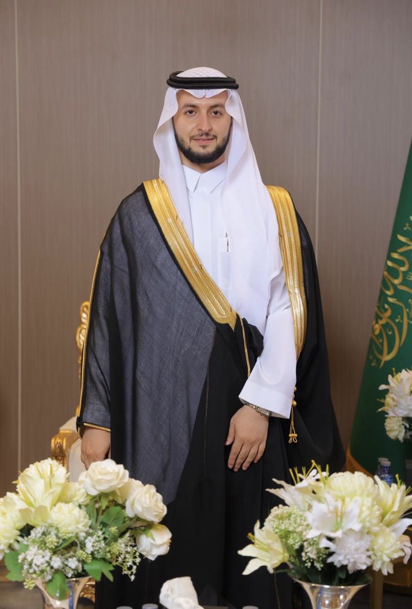 Almogrenfamily's tweet photo. تبارك أسرة المقرن لأبناء ابن العم عبدالله بن محمد بن عبدالله رحمه الله زواج أخيهم محمد بن عبدالله على كريمة الشيخ : عبدالله بن محمد الأحيدب
بارك الله لهما وبارك عليهما وجمع بينهما بخير . https://t.co/3HRRNhBZS3