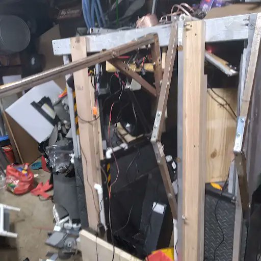 NyeMech's tweet photo. The torso armor juts out a bit too much so I'm rebuilding the mech's chest to be more streamlike and stable... out of steel tubing. https://t.co/YcR8rkF8UU