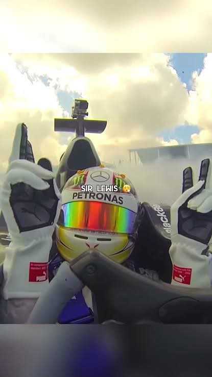 Azx3l1's tweet photo. @F1Tornello Y el? https://t.co/iPqNrya4a2