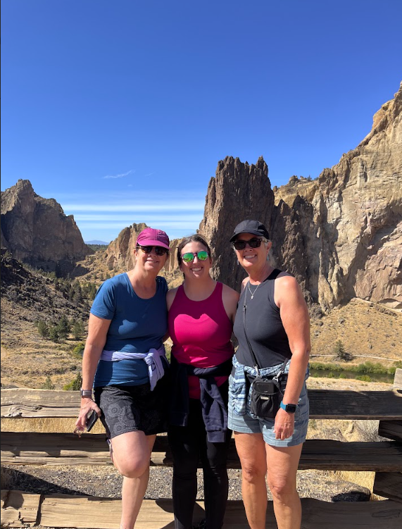 ali_cable4's tweet photo. Fun fact: My mom is an identical twin (and I might as well be the triplet because everyone says I look exactly like them) https://t.co/Mu8hxChEu7