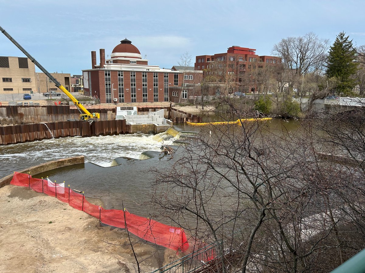 MichiganEGLE's tweet photo. Our team has been on the ground amid serious flooding in Michigan, working around the clock to monitor dams and provide support.

Today, @EGLEDirector joined partners in Traverse City for a tour of Union Street Dam and a discussion on the need for urgent dam safety upgrades. https://t.co/B7IAkonWdF