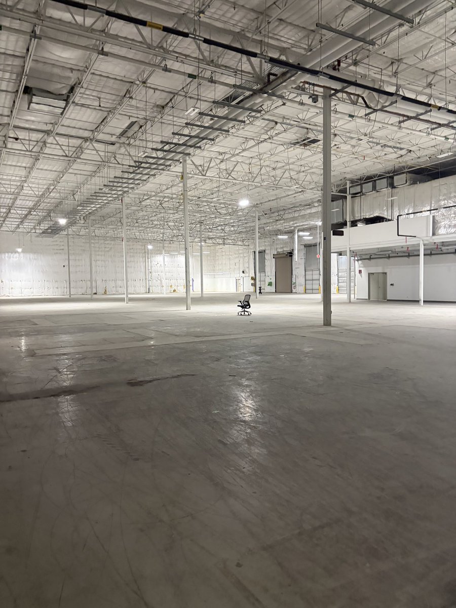 Sam Zeloof tweet media