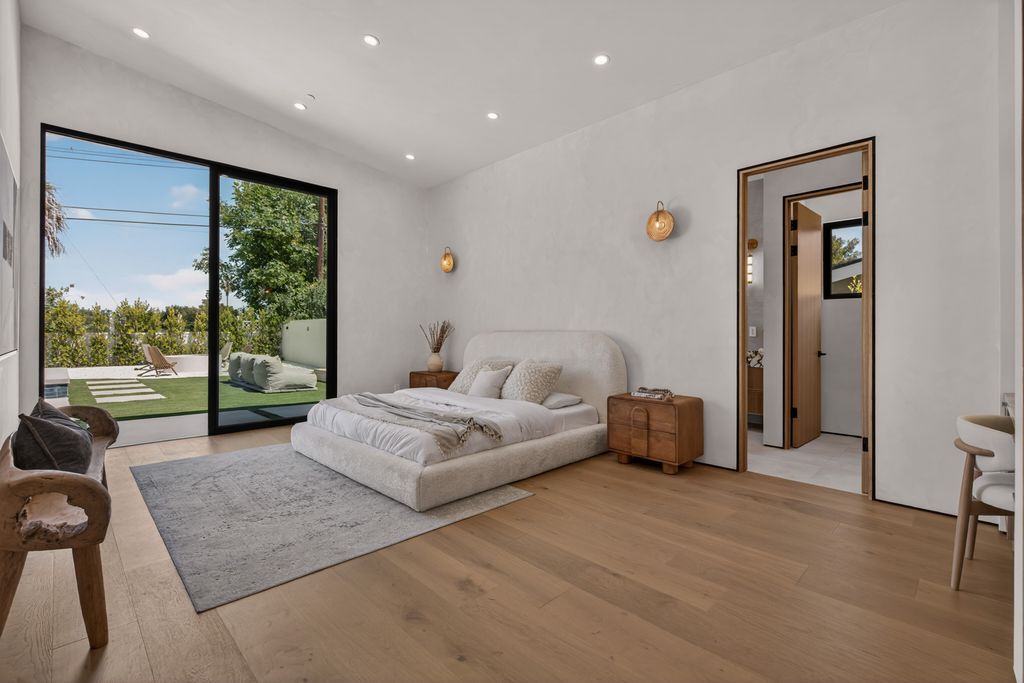BTPerfectionInc's tweet photo. Luxury primary suite upgrade ✅
Custom walk-in closet + spa bathroom + modern finishes—built for clients who care about details. LA/OC.
#HomeRenovation #LuxuryRemodel https://t.co/DyuNvG8qjS