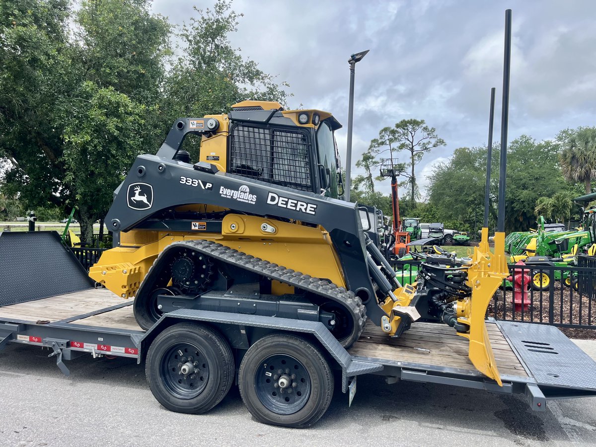 EvergladesEquip's tweet image. Another 333P rolling out of Loxahatchee and straight into the work ahead. Built to show up and get it done.
#EvergladesEquipmentGroup #JohnDeere #CompactConstructionEquipment
