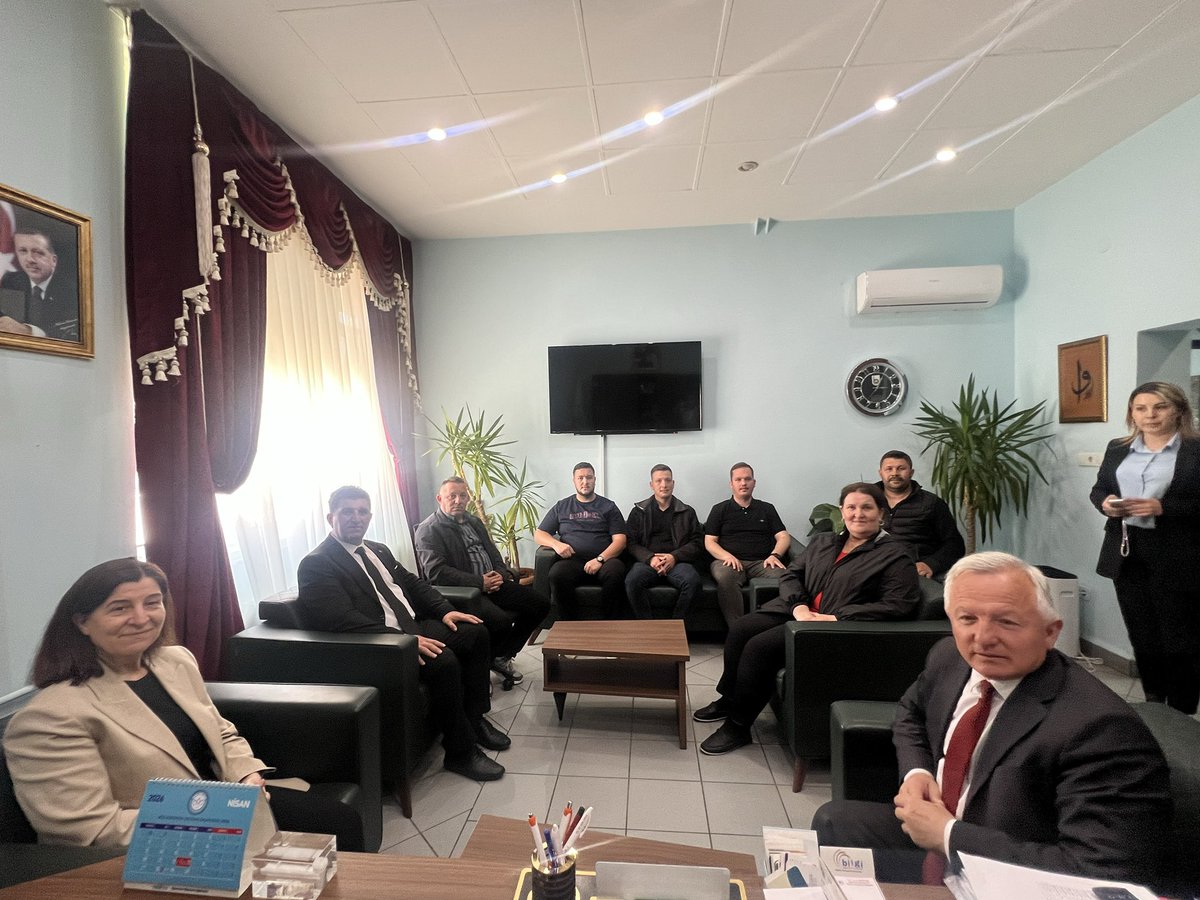 fatmaaksal's tweet photo. 📍#İpsala Belediyesi

İlçe Başkanımız ve teşkilat mensuplarımızla birlikte İpsala Belediye Başkanımız Mehmet Kerman’ı ziyaret ettik.

Belediyemizin yürüttüğü projeler ve ilçemize kazandırılması planlanan yatırımlar üzerine değerlendirmelerde bulunduk.

Nazik ev sahipliği için kendisine teşekkür ediyor, çalışmalarında başarılar diliyorum.