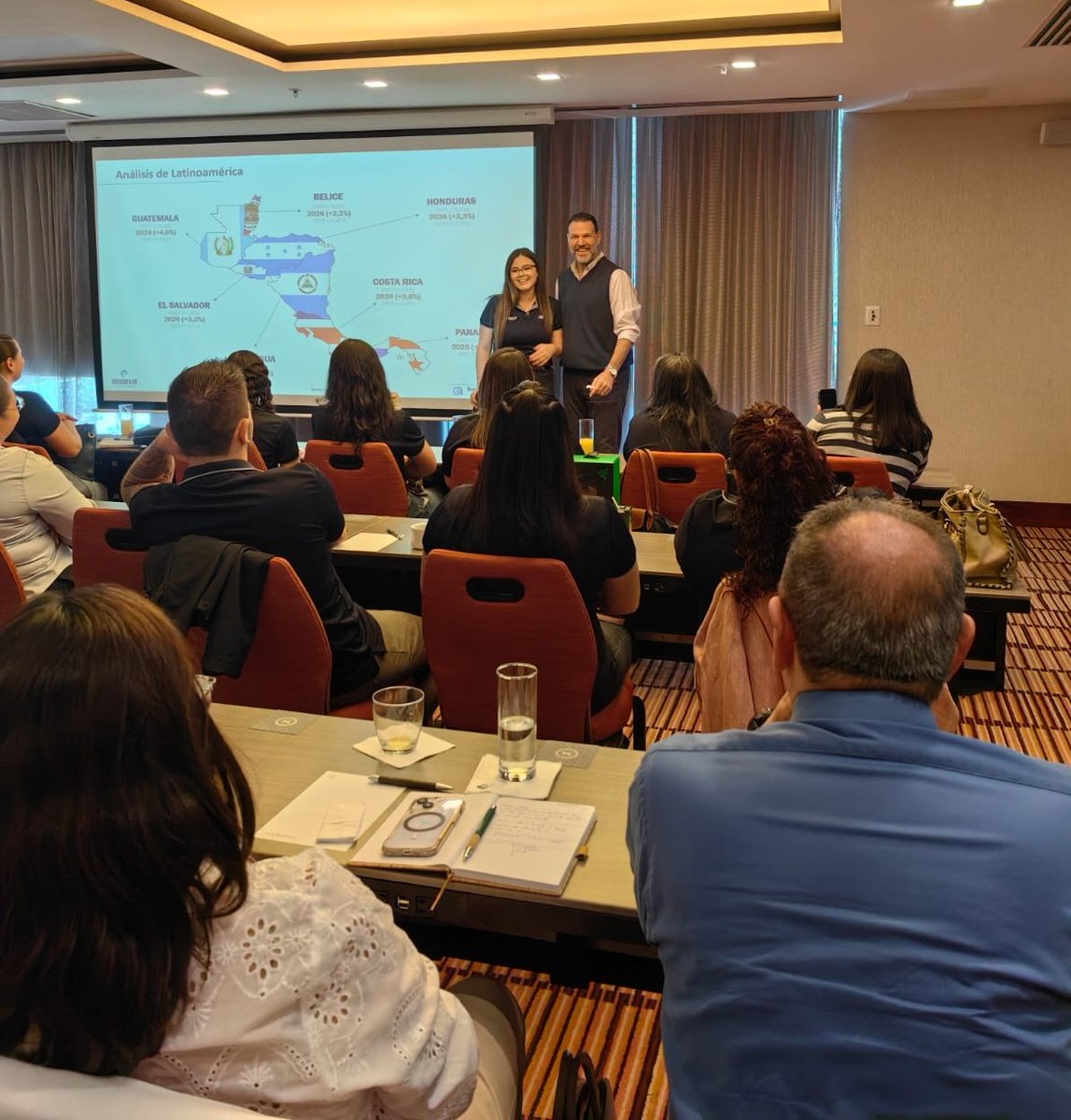 danielsuchar's tweet photo. Una hermosa actividad de la Correduría de Seguros INNOVA , compartiendo los análisis económicos y financieros del futuro de Costa Rica para este 2026-2027 🇨🇷💰 

Mil mil gracias por la invitación y confianza depositada en este humilde servidor 🙌🏻🤓📚 

📍Hotel Sheraton, Escazú https://t.co/aFpVVxD0jc